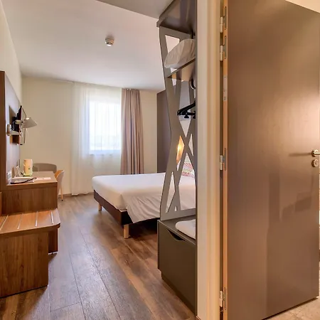 Campanile Jean De Luz サン＝ジャン＝ド＝リュズ