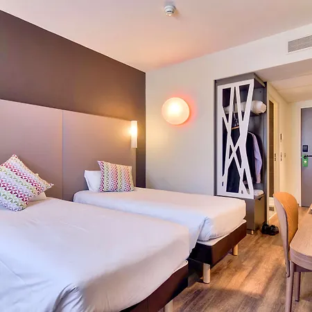 Campanile Jean De Luz 3*